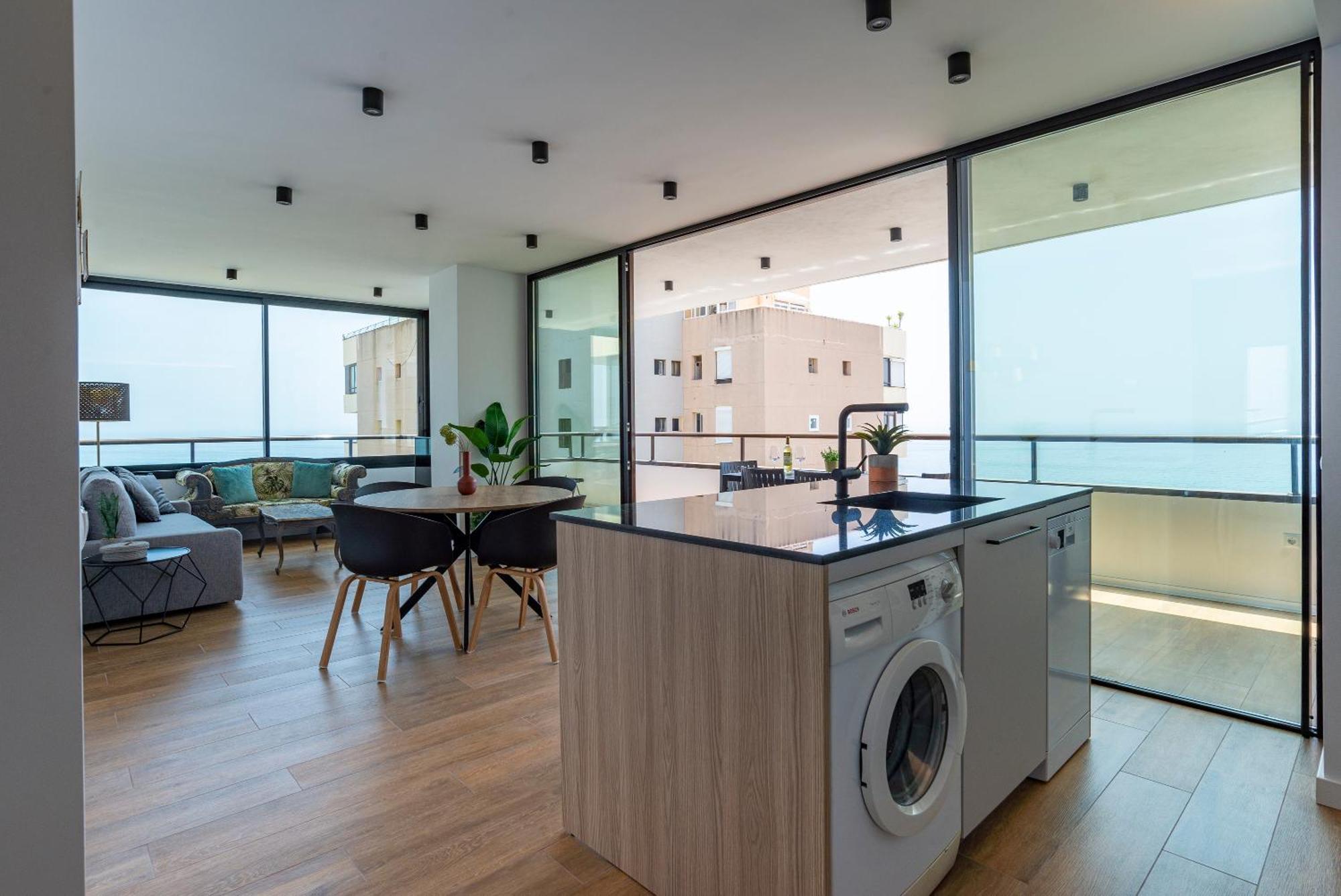 Playamar Waterfront Exclusive Apartment And Views Tower 2 Fl 14 Torremolinos Dış mekan fotoğraf